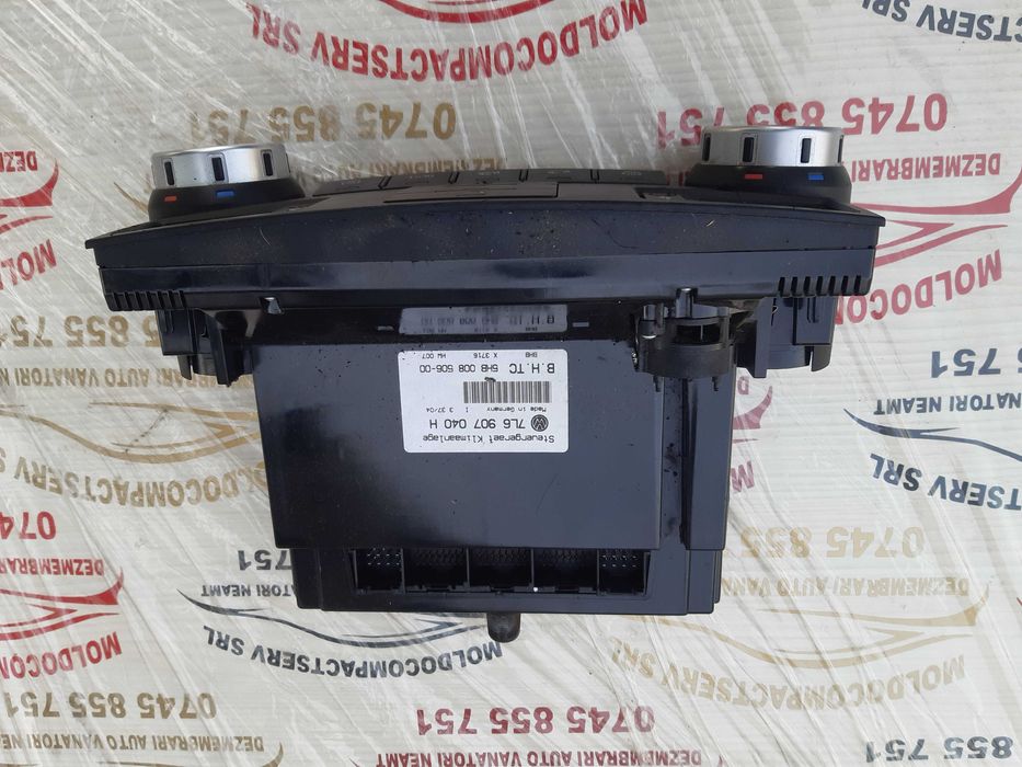 Display senzori parcare / Modul climtronic cu incalzire  VW TOUAREG 7L