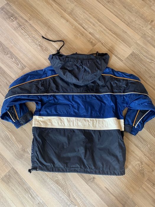 Vand geaca impermeabila(6 ani).