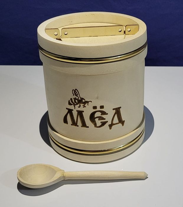 Деревянные бочонки для мёда