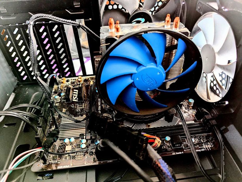 Горе-долу МОЩЕН компютър – за силни хора с вкус към качеството!