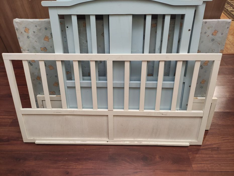 Детская кроватка манеж