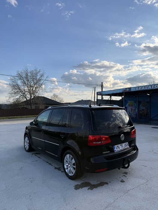 VOLKSWAGEN Touran 2011 — imagine 4