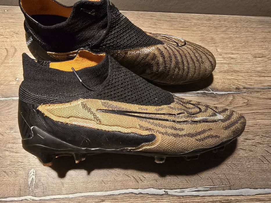 Бутцы футбольные Nike