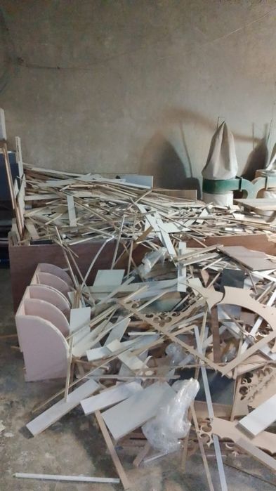 Дрова, остатки ДСП бесплатно!