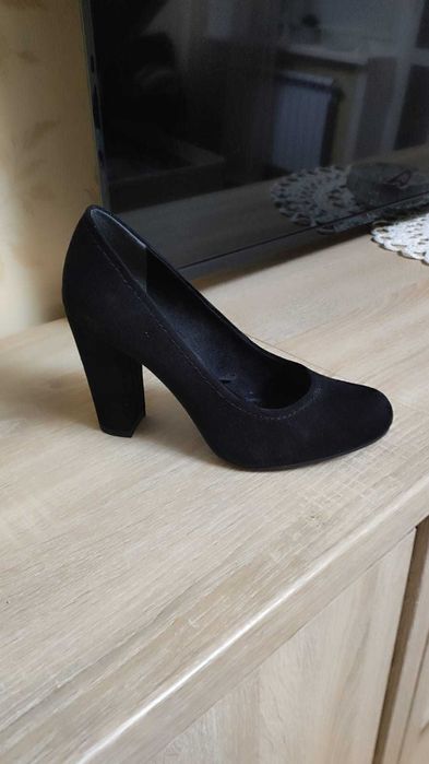 Продам туфли черные
