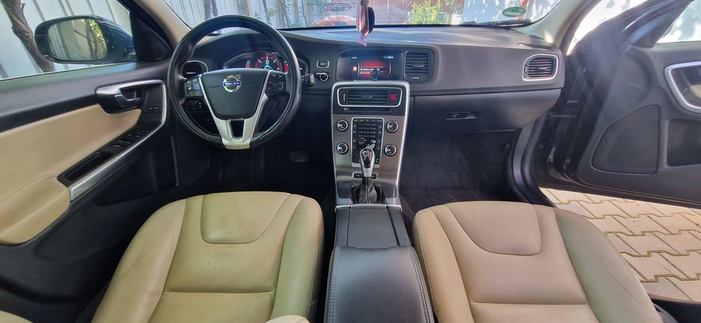 Volvo v60 plug in hybrid