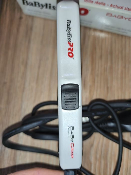 Мини преса за коса Babyliss PRO Babycrimp BAB2151E.