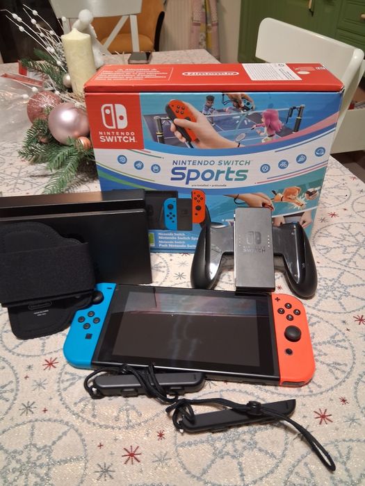 Vând Nintendo Switch Sports O led