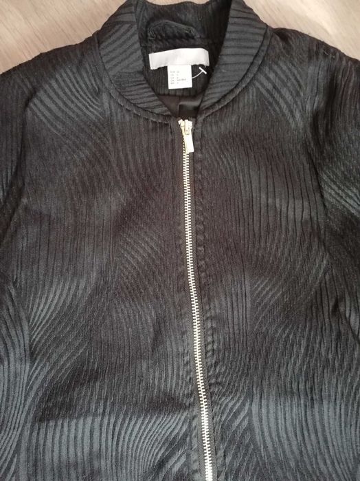 H&M черно преходно яке