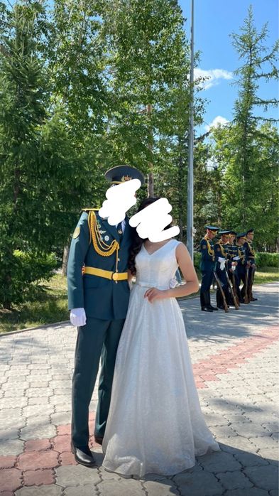 Белое свадебное платье