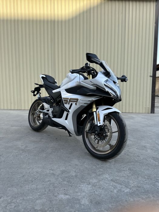 Мотоцикл Cfmoto 450SR-S