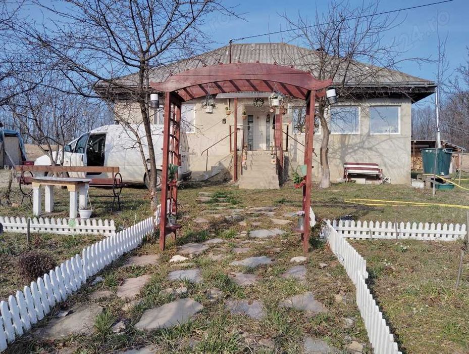 Casa si teren in natura
