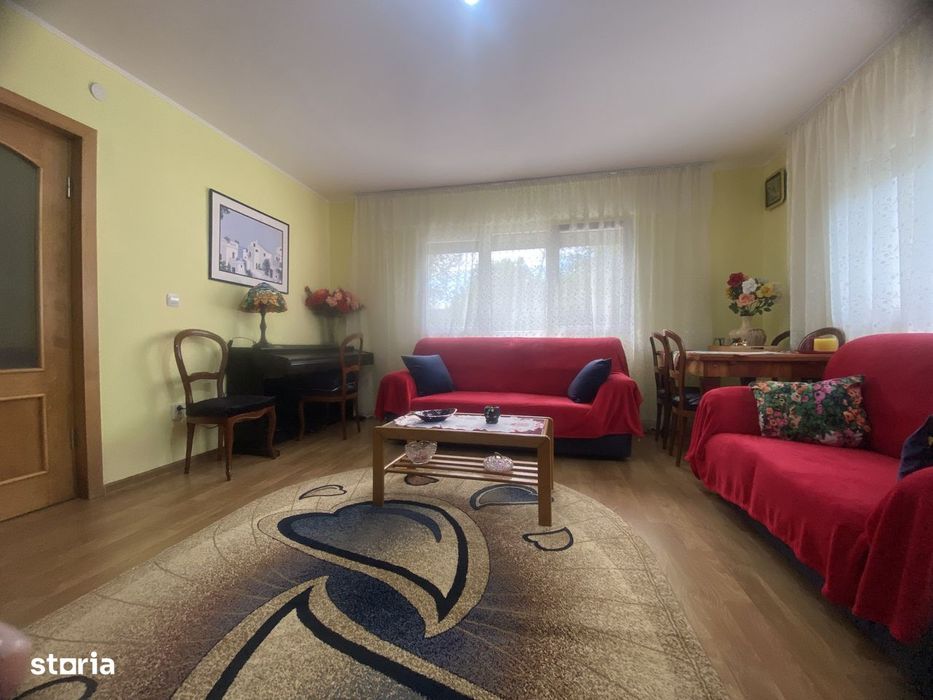 Oaza de liniste si verdeata! Vanzare casa cu 5 camere in Pucioasa