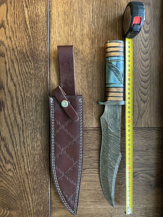 Vand cutit cu lama de otel Damasc