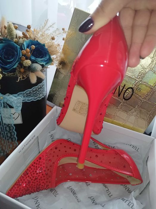 Pantofi stiletto rosii