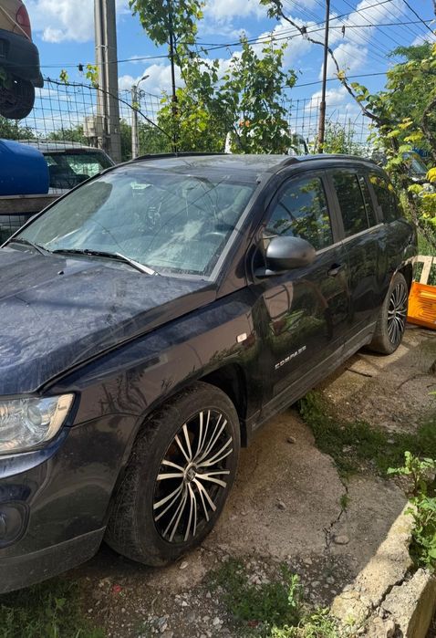 Dezmembrez jeep compas