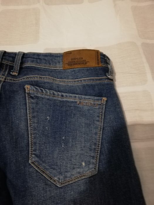 Blugi skiny, noi, talie joasa.