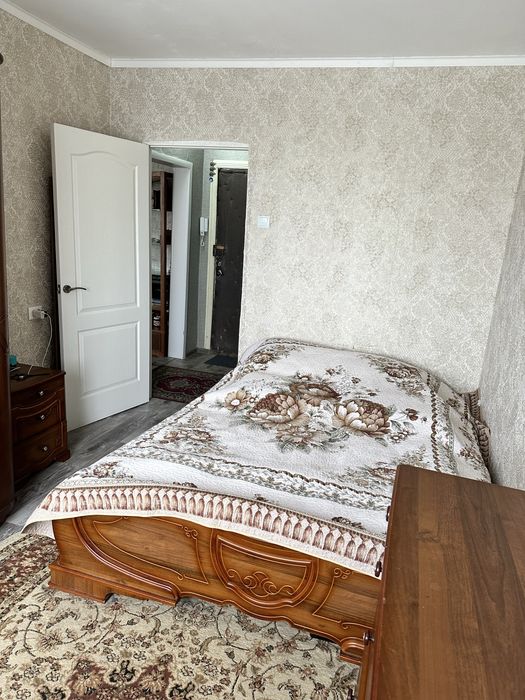 Продается спальный гарнитур