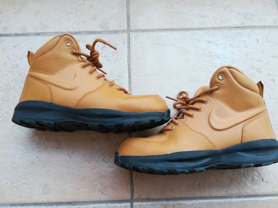 Боти / обувки с висок профил