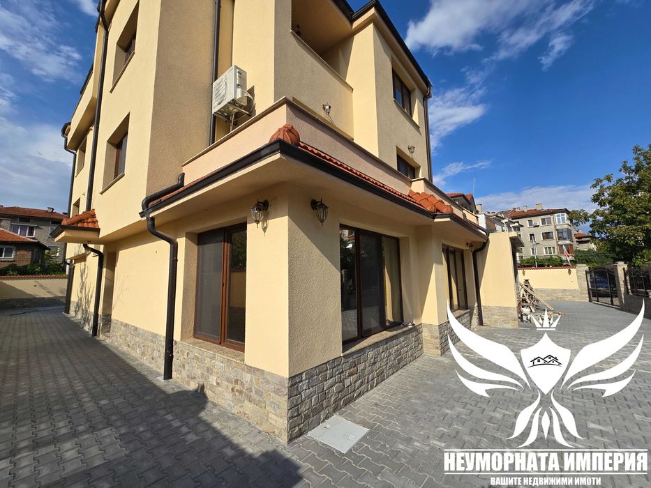 Под наем помещение, ателие, магазин, офис, склад 60кв.м. гр.Асеновград