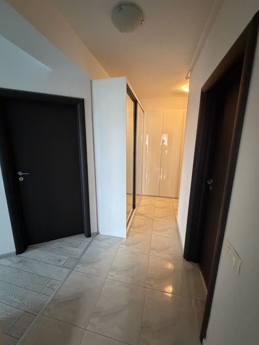Inchiriez apartament 3 camere