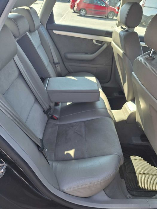 Продавам АУДИ А4