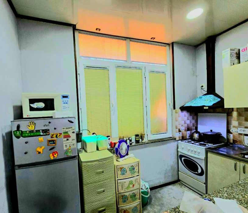 Продам чиланзар 17.  Балкон 1,5*3