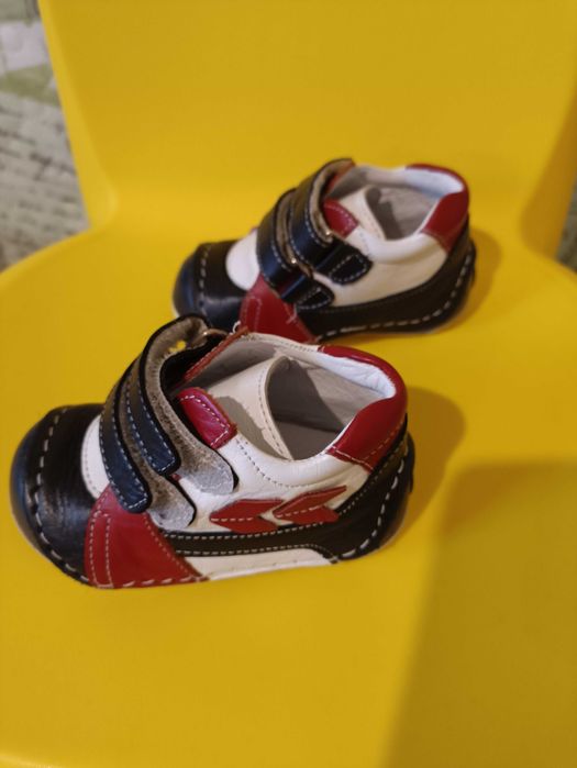 Обувки PONKI 19 номер