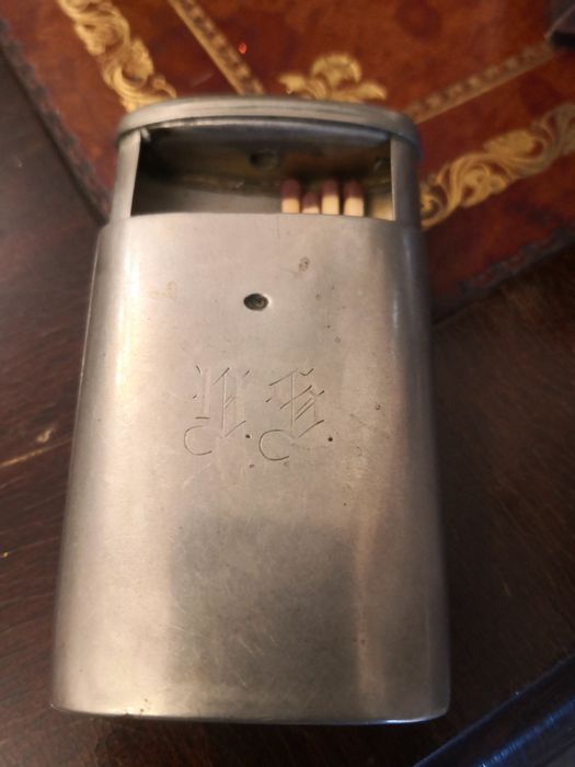 Пепелник за пури