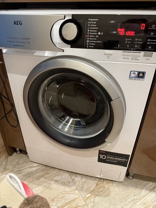 Пералня Aeg slim
