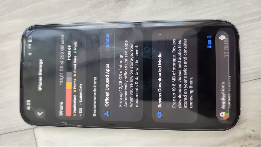 Обменяю свой iphone 15