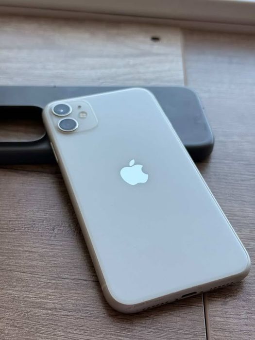 Iphone 11,64 ГБ,белый,фиолетовый