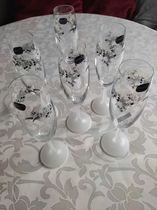 Сервиз ,бокалы ,