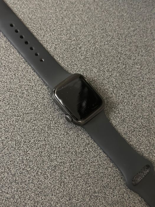 Продам Apple watch 5
