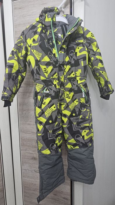 Зимний детский комбинезон