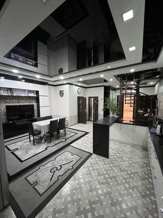 Продается квартира 5 комнатная дуплекс в центре города