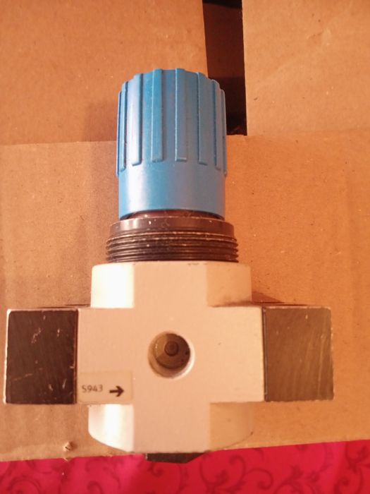 Preparator si regulatoare presiune Festo si Origa