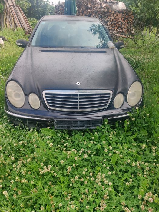 Mercedes Benz e 220