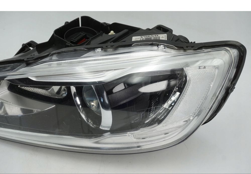 Ляв фар Волво С60 В60 VOLVO V60 S60 LIFT BI XENON 31420261