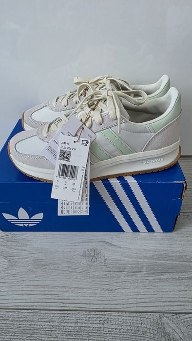 Adidas Run 70s 2.0 J Crem / Verde deschis – Mărimea 38 - Nou cu eticheta