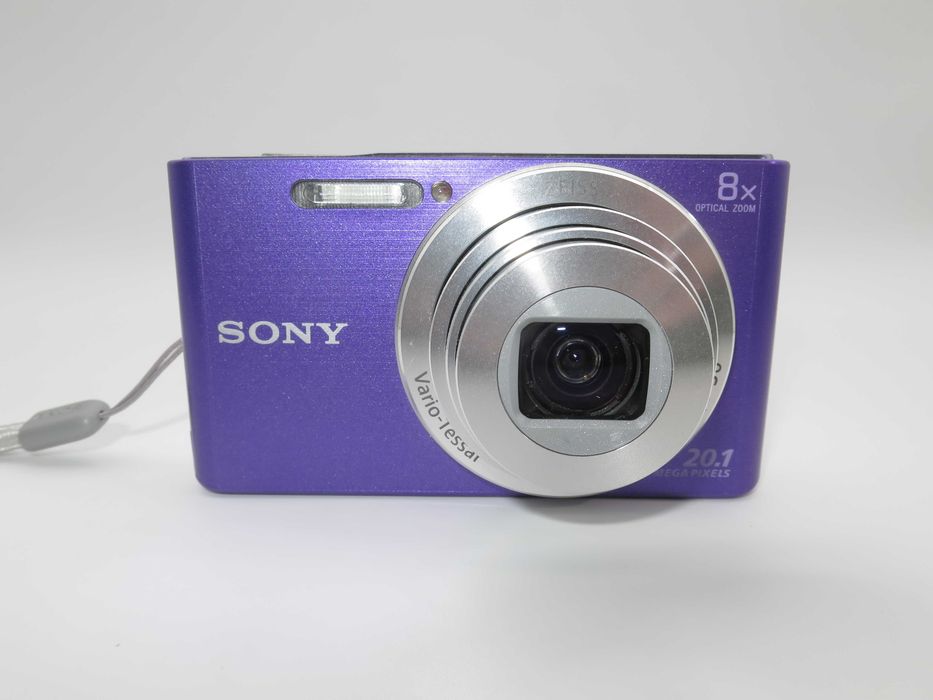 Sony W830 ултра компактен цифров фотоапарат, дигитална камера лилав цвят - 20 MP, работи отлично - като НОВА - пълен комплект