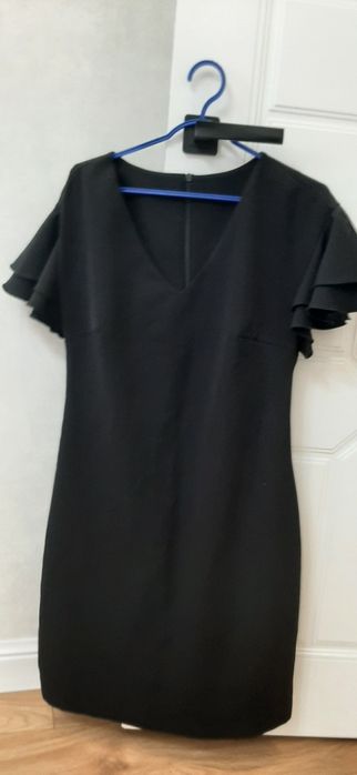 Платье нарядное на выход ,