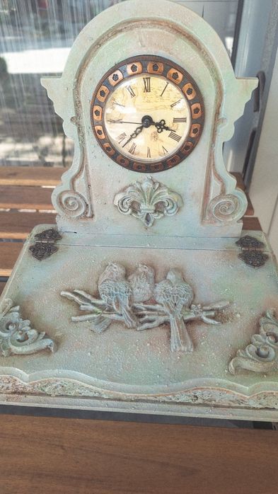 Коледни декорации и подаръци