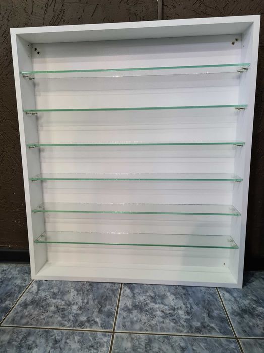 Полка  для  лаков