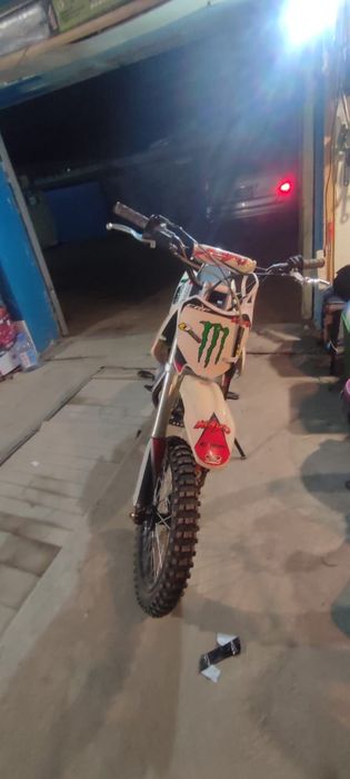 Мотоцикл питбайк