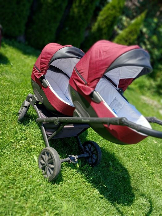 Vând cărucior gemeni Kunert Boostere 3 in 1