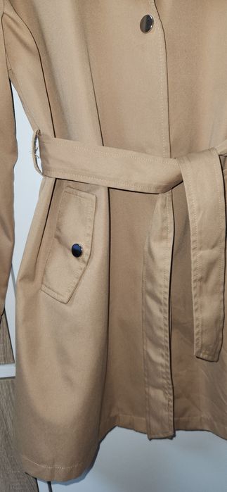 Страхотен тренч размер XS като нов