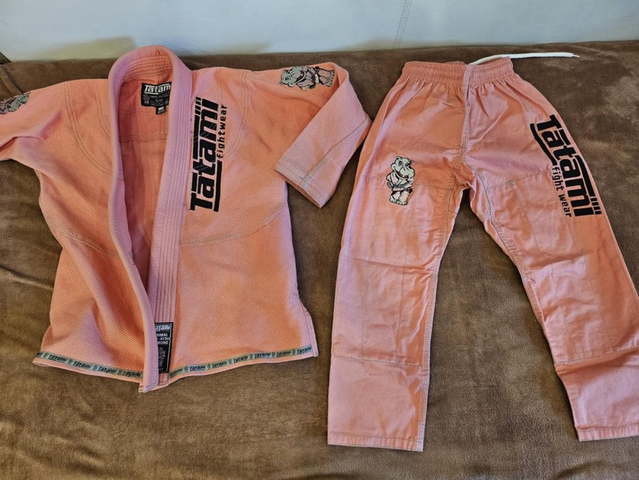 Продавам детско кимоно за BJJ