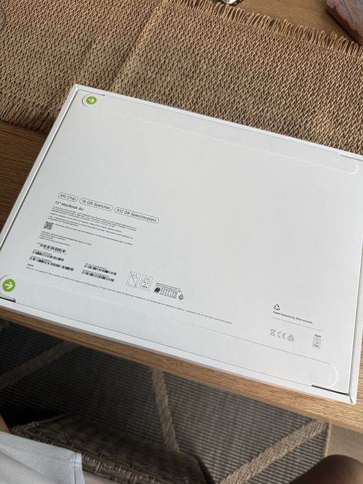 Чисто нов Macbook Air M5  16Gb  512GB Midnight