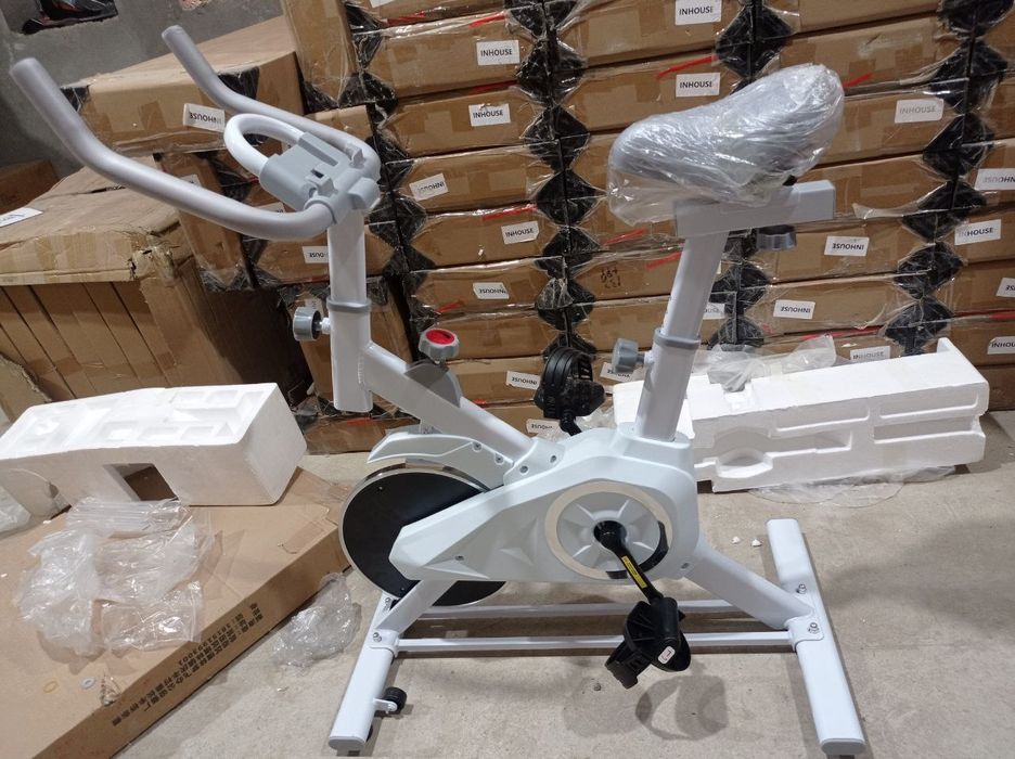 Juda chiroyli fotosinidan shirin blond